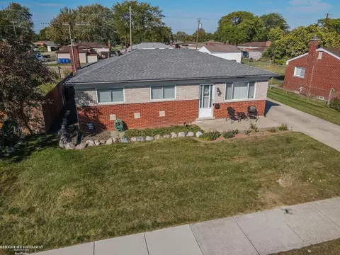 View/Area - 14765 Chippewa, Warren, MI 48088 photo 4 of 6