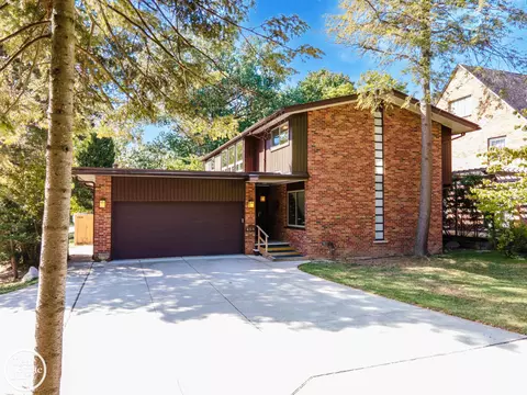 459 Washington, Grosse Pointe, MI 48230