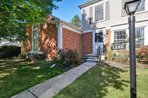 1340 Kings Cv, Rochester Hills, MI 48306