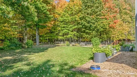 Exterior - 8575 M5, Gladstone, MI 49837 photo 6 of 7