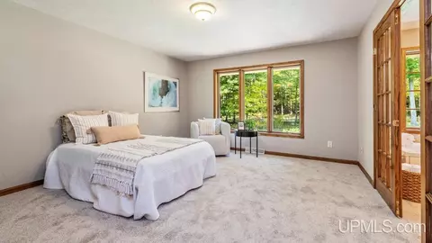 Bedroom - 8575 M5, Gladstone, MI 49837 photo 1 of 4