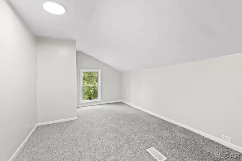 516 E Hunt, Adrian, MI 49221 photo 25