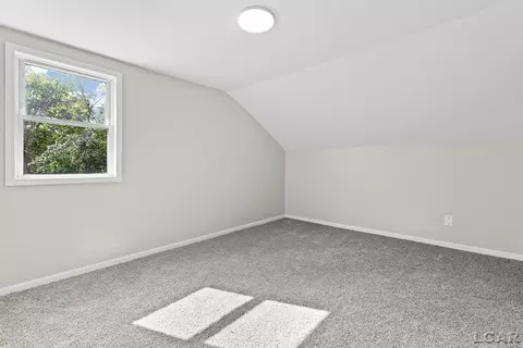 516 E Hunt, Adrian, MI 49221 photo 21