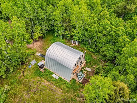 305 M28, Wakefield, MI 49968