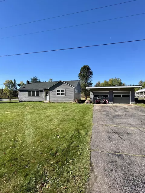 484 Co Rd Fd, Champion, MI 49814