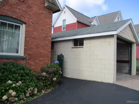 900 Third, Hancock, MI 49930 photo 3