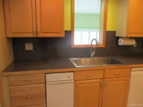 900 Third, Hancock, MI 49930 photo 19