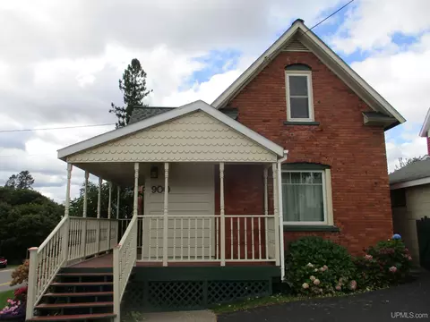 900 Third, Hancock, MI 49930 photo 2