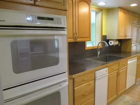 900 Third, Hancock, MI 49930 photo 18