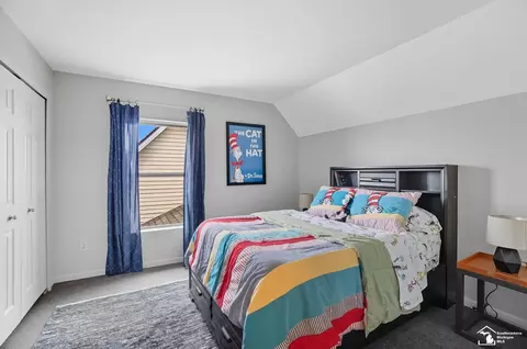 Bedroom - 422 Lapoint, Monroe, MI 48162 photo 5 of 6