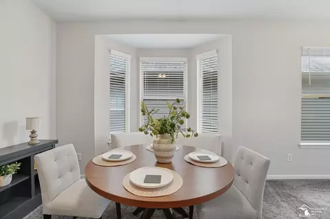 Dining - 422 Lapoint, Monroe, MI 48162 photo 2 of 3