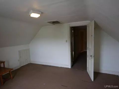 809 E Montezuma, Houghton, MI 49931 photo 44