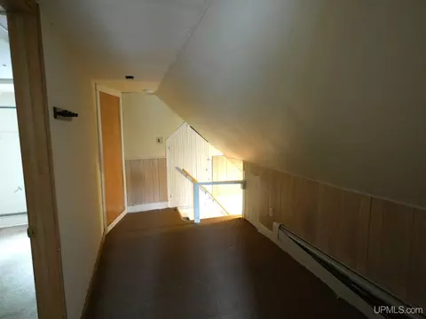 809 E Montezuma, Houghton, MI 49931 photo 47