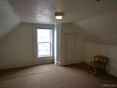 809 E Montezuma, Houghton, MI 49931 photo 43