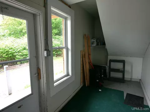 809 E Montezuma, Houghton, MI 49931 photo 23
