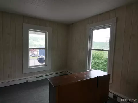 809 E Montezuma, Houghton, MI 49931 photo 20