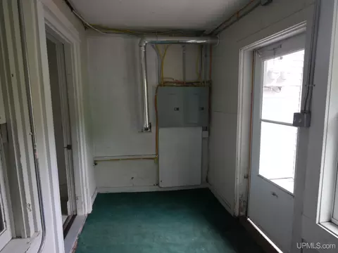 809 E Montezuma, Houghton, MI 49931 photo 24
