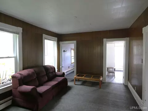809 E Montezuma, Houghton, MI 49931 photo 10