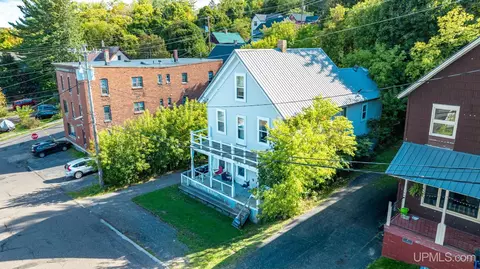 809 E Montezuma, Houghton, MI 49931 photo 3