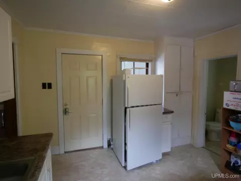 809 E Montezuma, Houghton, MI 49931 photo 26