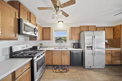 Kitchen - 304 Edward J, Clinton, MI 49236 photo 2 of 2