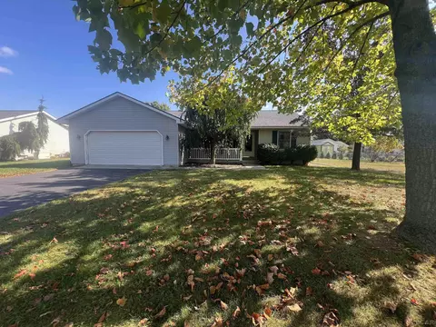 3175 Cobblestone, Tecumseh, MI 49286 photo 2