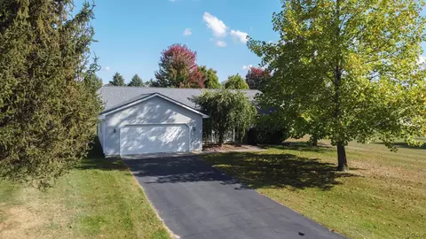 3175 Cobblestone, Tecumseh, MI 49286 photo 6