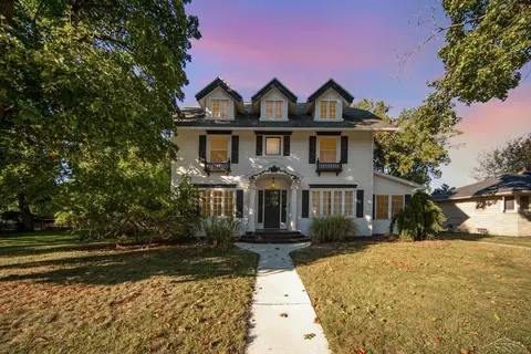 726 Bloomfield, Jackson, MI 49203