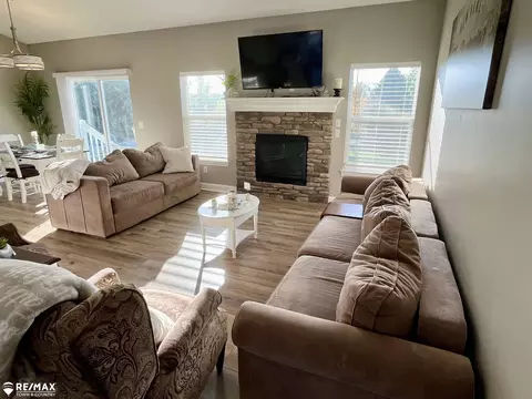 Living - 2433 Mcclellan, Davison, MI 48423 photo 1 of 2