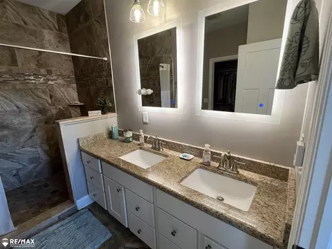 Bath - 2433 Mcclellan, Davison, MI 48423 photo 1 of 3