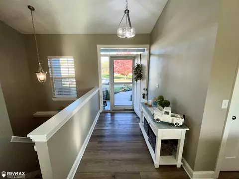 Entry Way - 2433 Mcclellan, Davison, MI 48423 photo 1 of 1