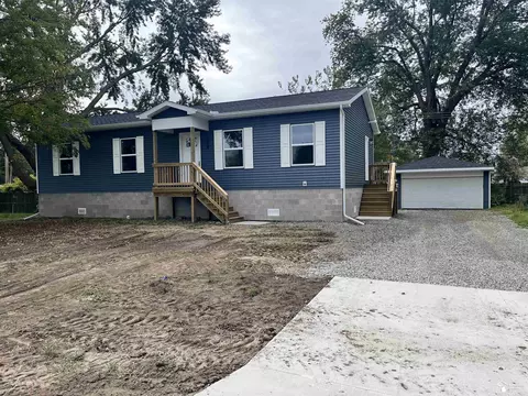 3258 Navarre, Monroe, MI 48162
