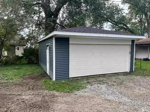 3258 Navarre, Monroe, MI 48162 photo 2