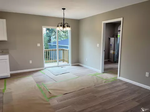3258 Navarre, Monroe, MI 48162 photo 6