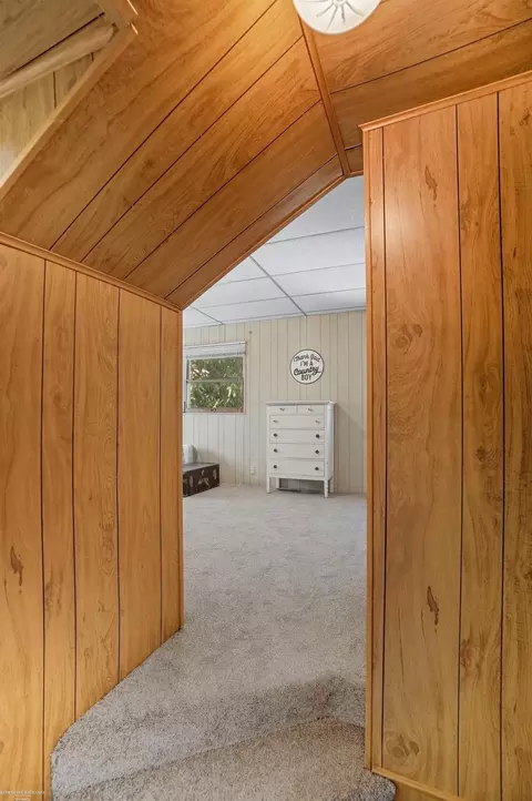 Entry Way - 407 Sackett, Monroe, MI 48162 photo 1 of 1