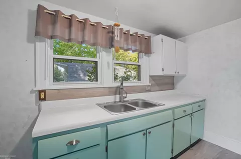Kitchen - 407 Sackett, Monroe, MI 48162 photo 2 of 5