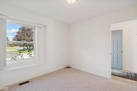Bedroom - 4446 Louise, Genesee, MI 48437 photo 3 of 4