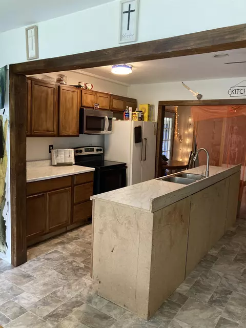 Kitchen - 3748 Fitzwater, Gladwin, MI 48624 photo 1 of 7