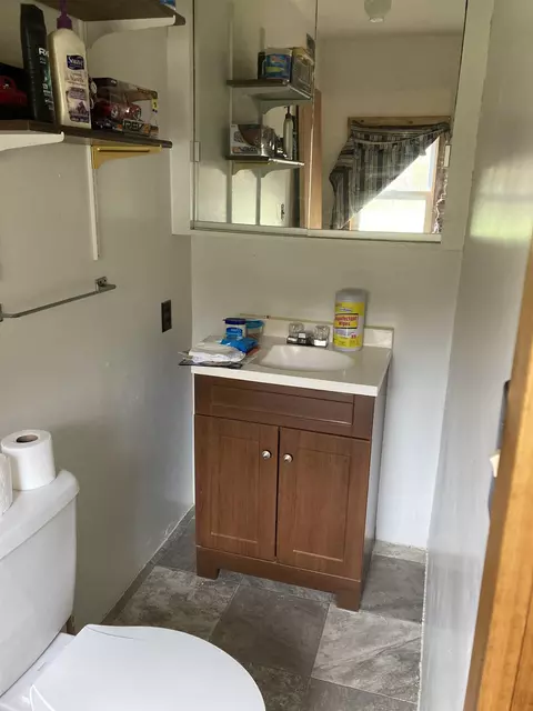 Bath - 3748 Fitzwater, Gladwin, MI 48624 photo 1 of 4