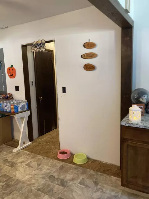 Entry Way - 3748 Fitzwater, Gladwin, MI 48624 photo 2 of 3