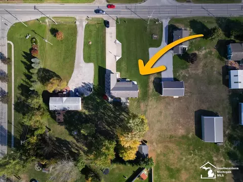 12007 Grafton, Carleton, MI 48117 photo 4