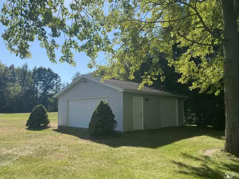 12007 Grafton, Carleton, MI 48117 photo 5