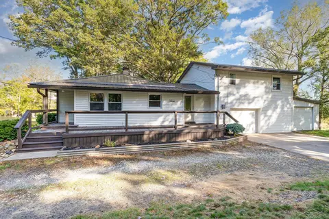 10001 Carr, Saint Charles, MI 48655