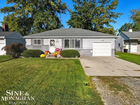 5592 Pointe, East China, MI 48054
