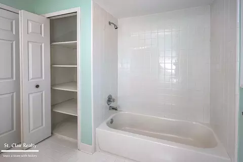 Bath - 2118 N N Riv, Saint Clair, MI 48079 photo 4 of 4