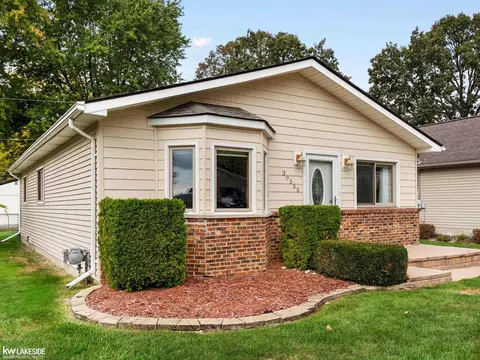39555 Macomber, Harrison Township, MI 48045