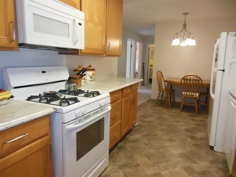 Kitchen - 1480 Byfield, Harrison, MI 48625 photo 3 of 4