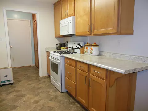 Kitchen - 1480 Byfield, Harrison, MI 48625 photo 2 of 4