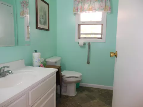 Bath - 1480 Byfield, Harrison, MI 48625 photo 1 of 1