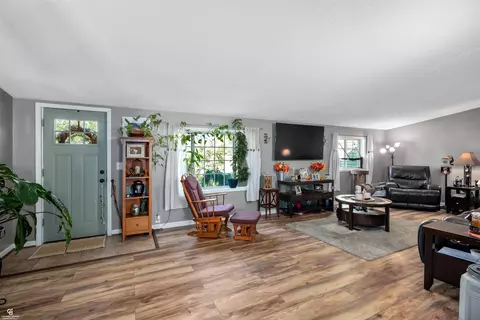 Entry Way - 520 W W Ml, Capac, MI 48014 photo 1 of 2